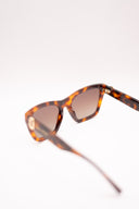 MARC JACOBS 884S 086
