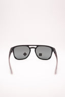OAKLEY LATCH BETA